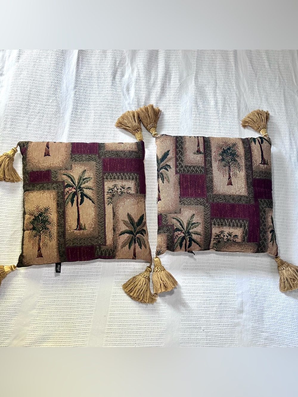 Bess Palm Tropical Tapestry Trow Pillows with Tassels 17” Accent Pillows